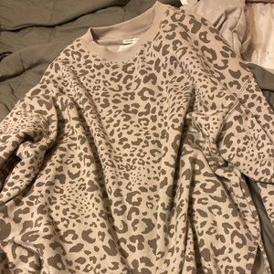 American Eagle jegging sweatshirt cheetah. Last day to buy it.